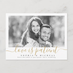 Postal El amor elegante a la escritura es el aplazamiento