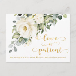 Postal El amor es el paciente Boda floral blanco pospuest