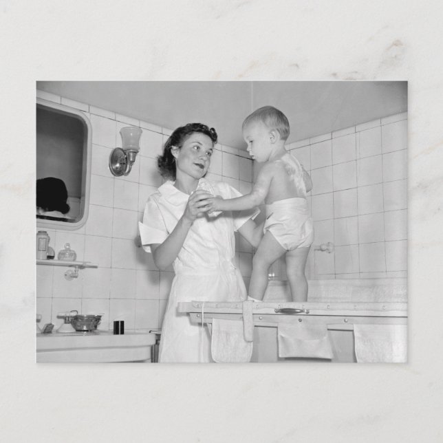 Postal El baño del bebé, 1937 (Anverso)
