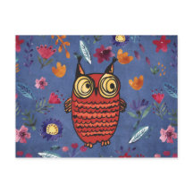 El búho sabio del jardín florido