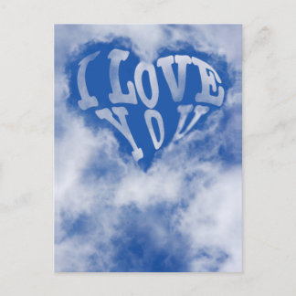 Postal El corazón del cielo azul rodeado de nubes. I Love