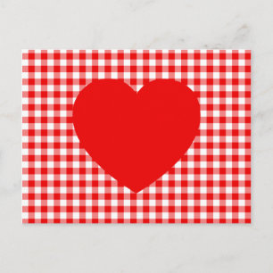 Postal El corazón rojo en Red Gingham
