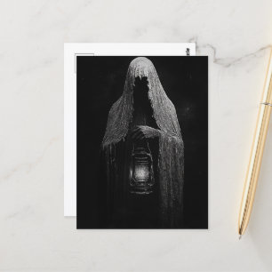 Postal El fantasma con una linterna en blanco y negro