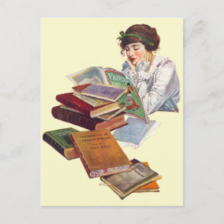 Postal El gusano de biblioteca leyendo una revista de mod