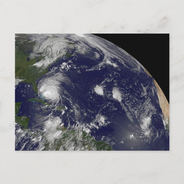 Postal El huracán Irene se mueve a través de las Bahamas. (Anverso)