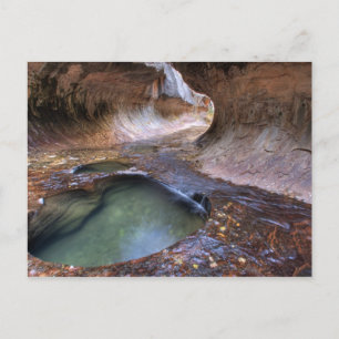 Postal El metro a lo largo de la horquilla izquierda de l