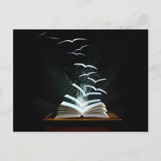 Postal El mundo mágico de la lectura