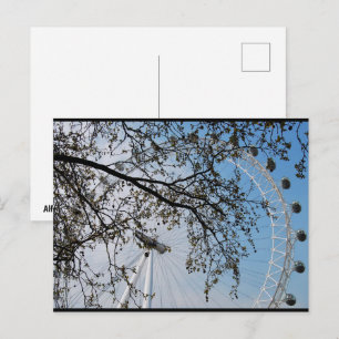Postal El Ojo a través de las Hojas de Otoño
