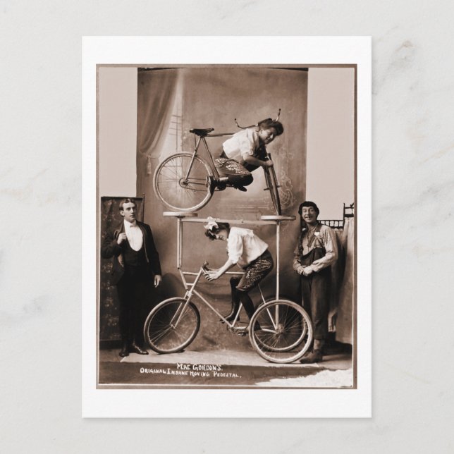 Postal El original demente y conmovedor Pedestal de Mae G (Anverso)