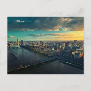 Postal El paisaje urbano de Londres con puesta de sol