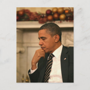 Postal El presidente Barack Obama reflexiona mientras se 
