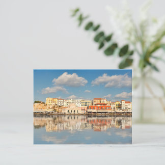 Postal El puerto veneciano de Chania en Creta, Grecia