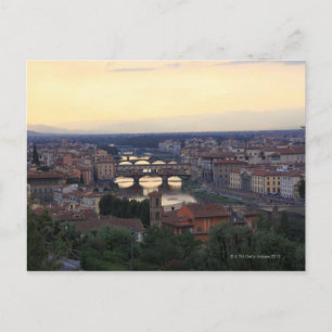 Postal El río Arno y el Ponte Vecchio en Florencia,