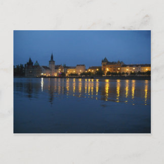 Postal El río Vltava de noche