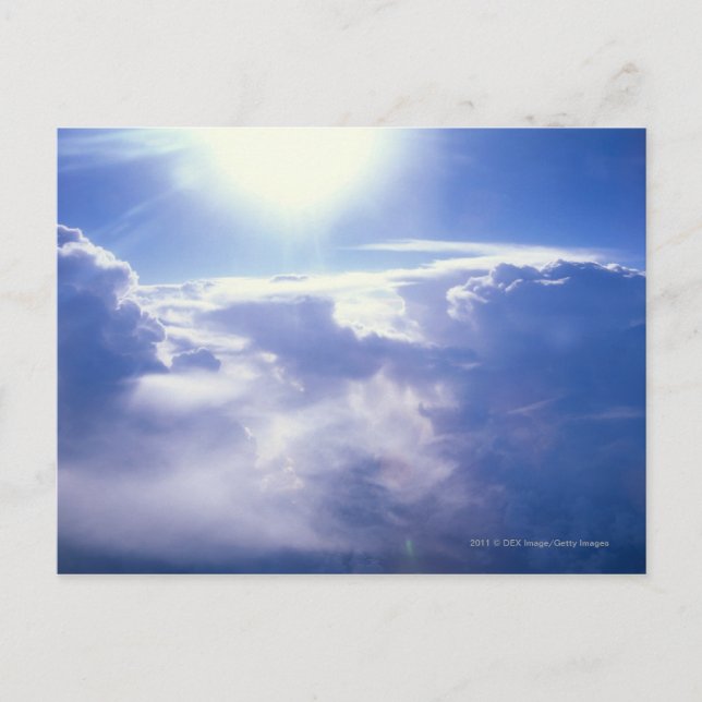 Postal El sol brilla a través de las nubes (Anverso)