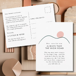 Postal El sol de montaña toma el camino alto para los sen