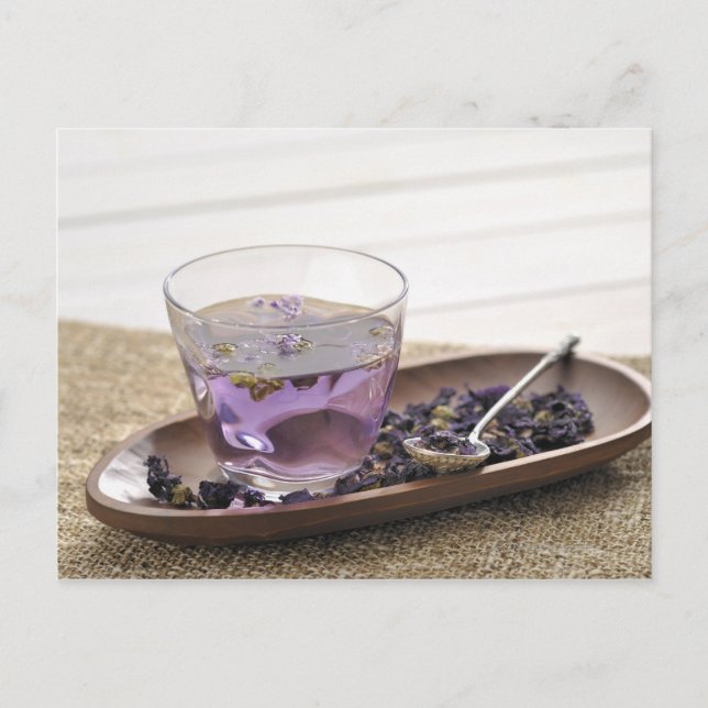 Postal El té de hierbas aromáticas que contiene una taza  (Anverso)