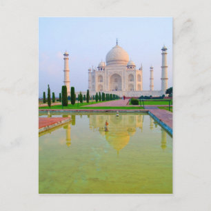 Postal El tranquilo y pacífico Taj Mahal famoso en el mun