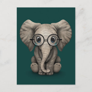 Postal Elefante lindo bebé con lentes de lectura Verde az