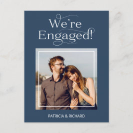Postal Elegante Anuncio de Compromiso We're Engaged