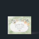 Postal Elegante champagne Floral de marfil salva la fecha<br><div class="desc">Un diseño floral tan elegante con bonitas flores de marfil sobre un fondo de color verde sabio. Una postal para un boda más simple "Save the Date". Los colores tenues le dan a esta invitación un ambiente romántico. Perfecto para cualquier temporada.</div>