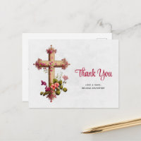 Elegante cruz con flores rosas gracias