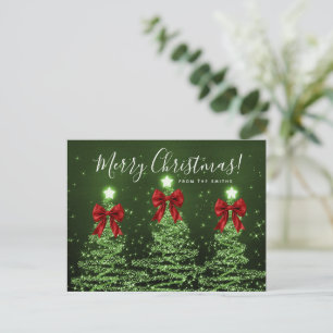 Postal Elegantes árboles de Navidad verdes con lazos rojo