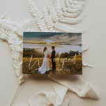 Postal Elegimos foto de diseño moderno<br><div class="desc">¿Decidiste irte? ¿Quieres anunciar que acabas de casarte? Comparte la noticia de tu matrimonio con esta preciosa tarjeta de fotos boda,  letra y colores completamente personalizable.</div>