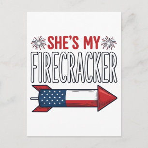 Postal Ella es mi petardo Diseño de pareja patriótica_1