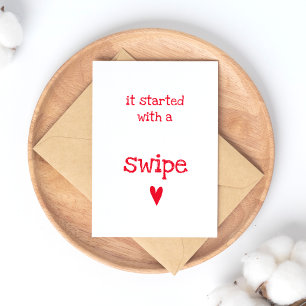 Postal Empezó con un Swipe - Frase Divertida de Amor