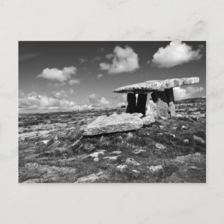 postal en blanco y negro de Poulnabrone co.clare