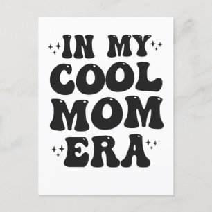 Postal En mi Era de Mamá Genial Groovy Divertido Día de l