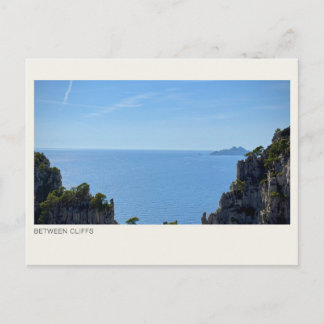 Postal ENTRE ACANTILADOS — Fotografía de mar y acantilado