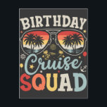 Postal Equipo de crucero de cumpleaños Grupo familiar coi<br><div class="desc">Colección clásica de tarjetas postales estándar de regalo de diseño de grupo familiar de vacaciones de la tripulación del equipo de crucero de cumpleaños.</div>