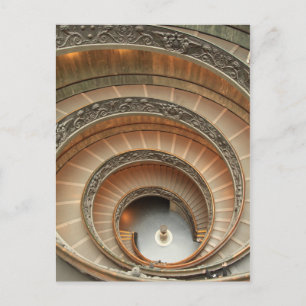 Postal Escalera en el Museo del Vaticano