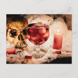 Postal Escena de cráneo gótico de Halloween