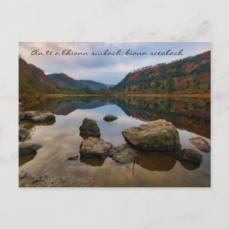 Postal Escena del río fotográfico de Irlanda con cita gál