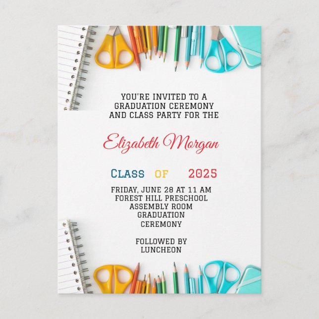 Postal escuela preescolar moderna para niños graduados