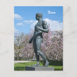 Postal Escultura cerca del Museo de Arte Académico en Bon