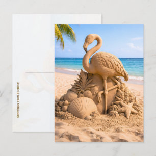 Postal Escultura de arena de flamenco en playa tropical