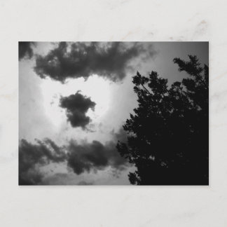 Postal Espantoso cielo oscuro