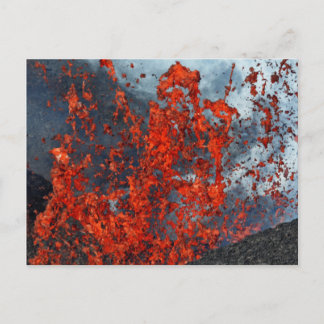 Postal Esplandor de lava caliente del cráter del volcán e