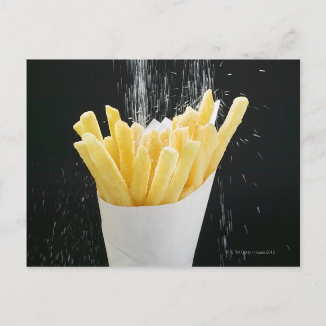 Postal Espolvorear sal sobre chips en cono de papel (Anverso)