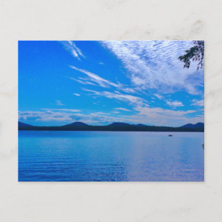 Postal estacionario, hermoso día en el lago