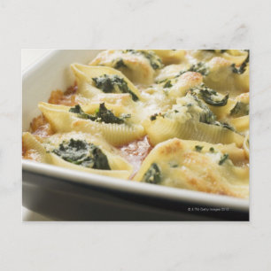 Postal Estantes de pasta al horno rellenos de espinacas