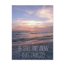 Estar quietos y conocer la Biblia Verso el atardec