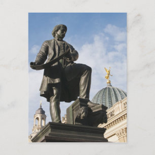 Postal Estatua con cúpula de cristal en el edificio de Ku