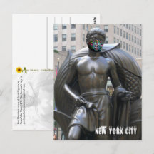 Estatua de la juventud con máscara facial de calav