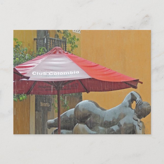 Postal Estatua en la lluvia en Colombia (Anverso)