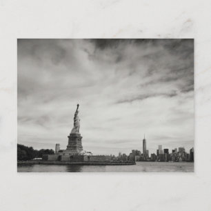 Postal Estatua Patriótica Blanca y Negra de la Libertad